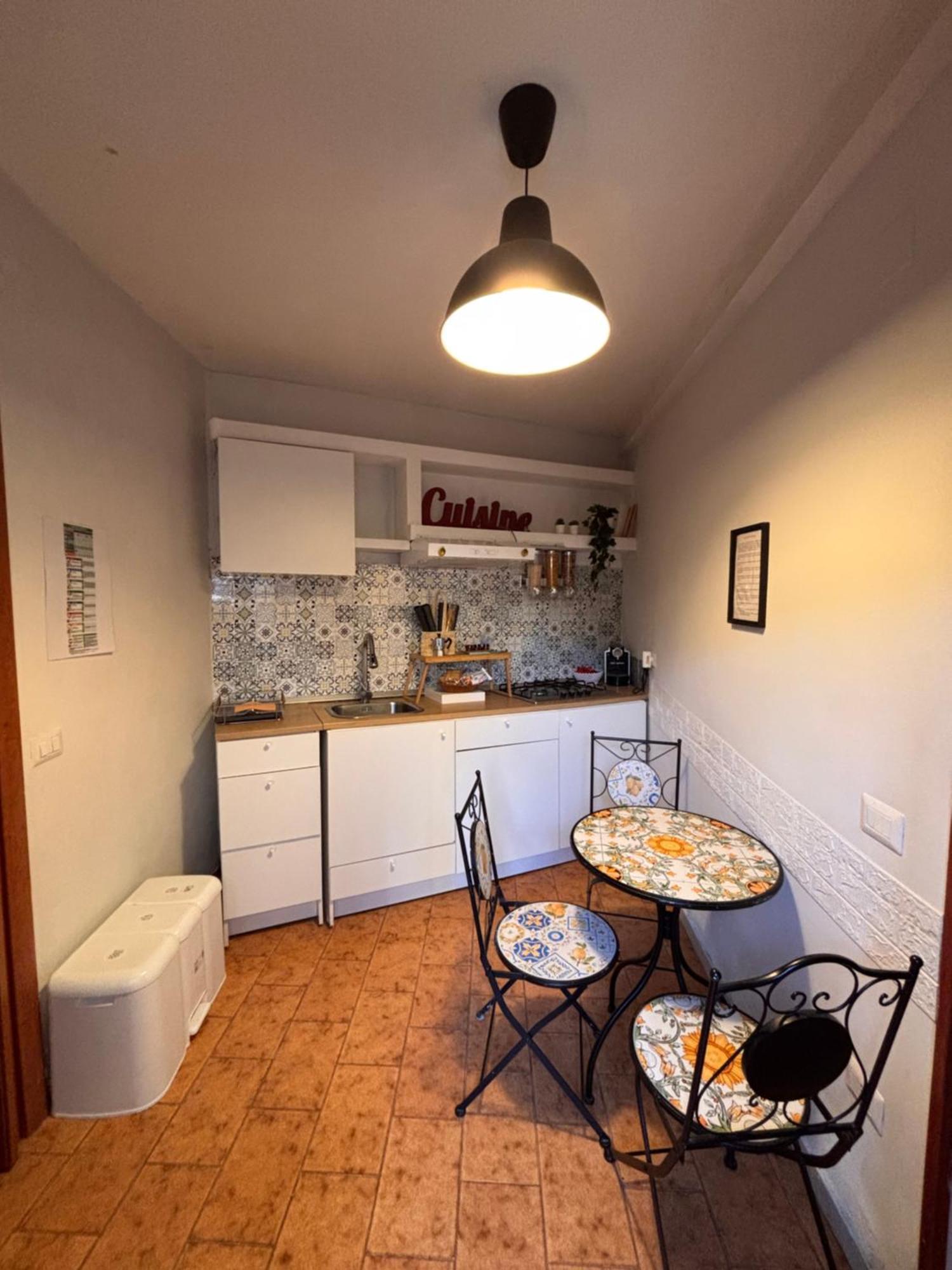 Lisaapartmenthousesalerno Buitenkant foto